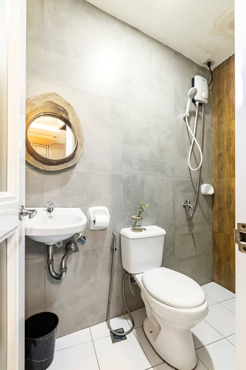 Rain Airport BNB Bed and Breakfast in Paranaque