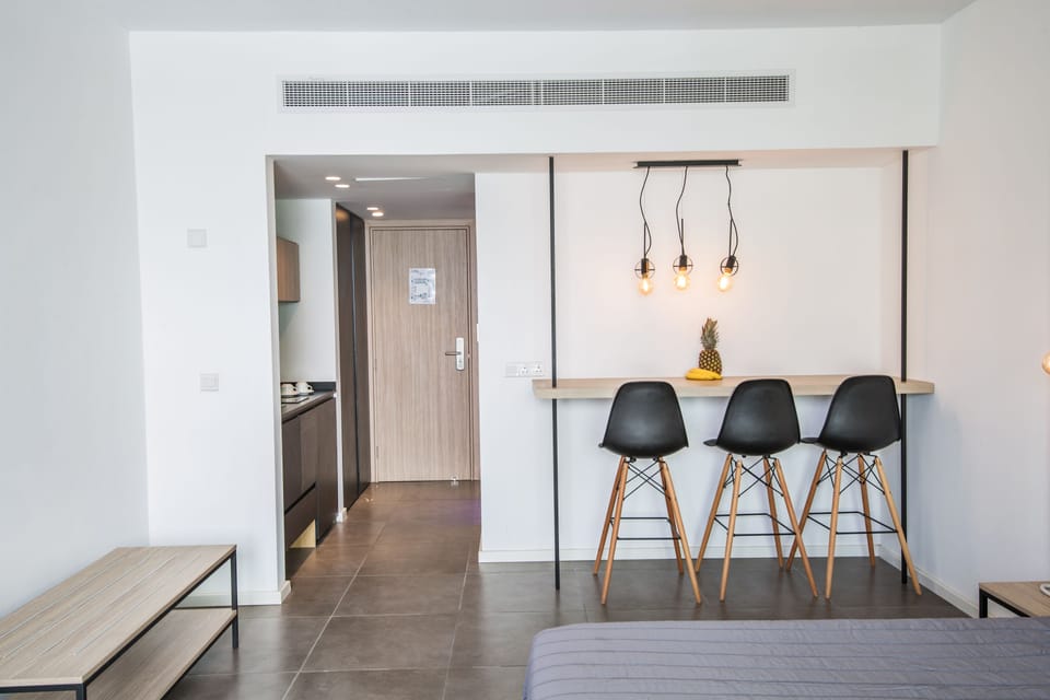 Superior Studio | Private kitchenette | Fridge, stovetop, electric kettle, cookware/dishes/utensils