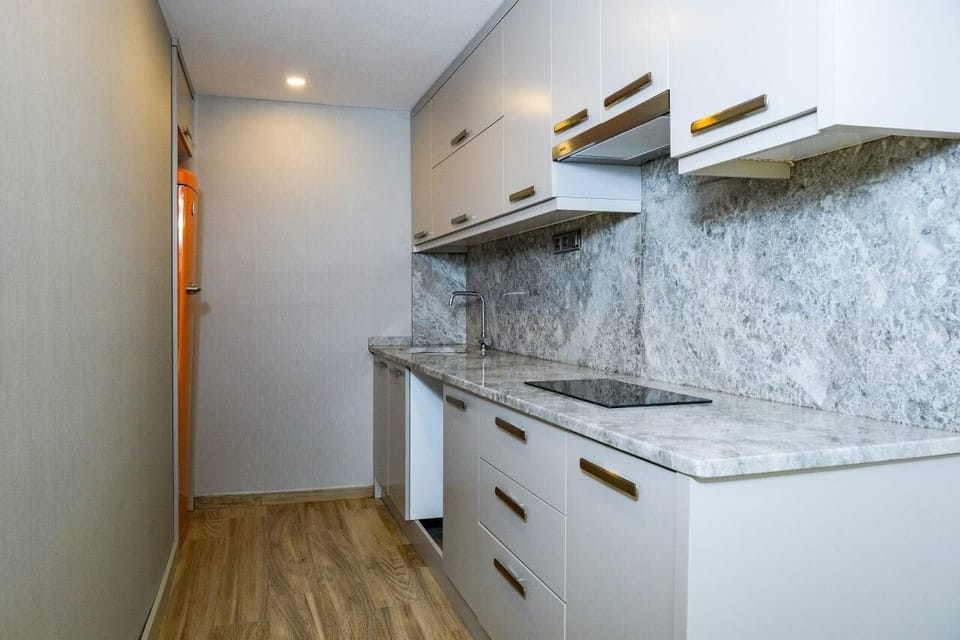 Exclusive Duplex | Private kitchen | Coffee/tea maker, electric kettle