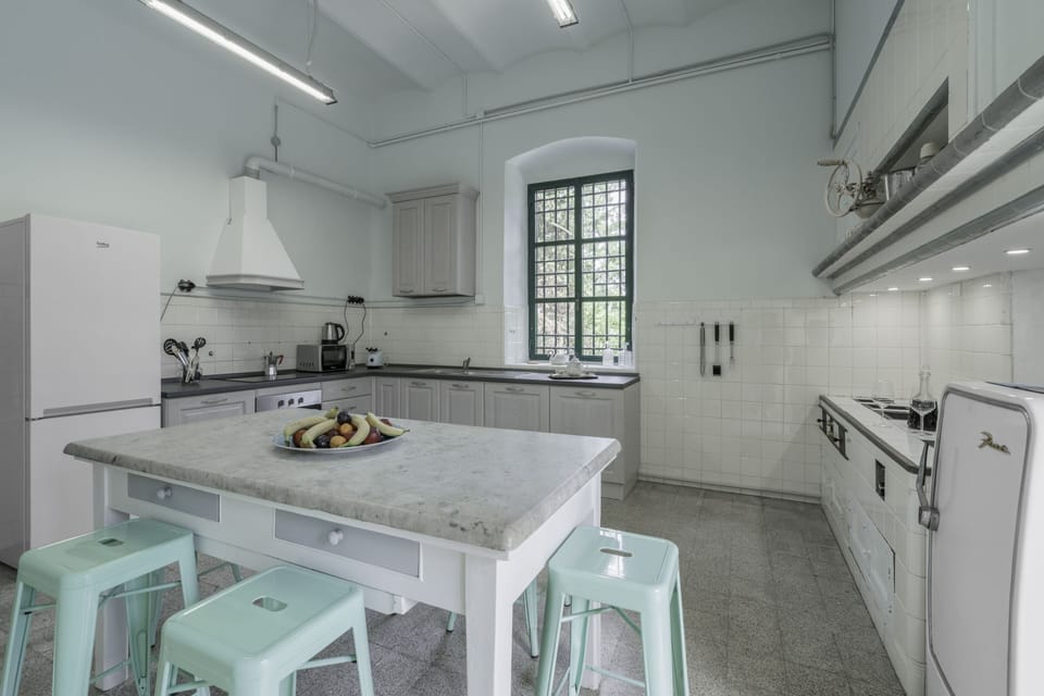Villa | Private kitchen | Full-size fridge, microwave, oven, stovetop