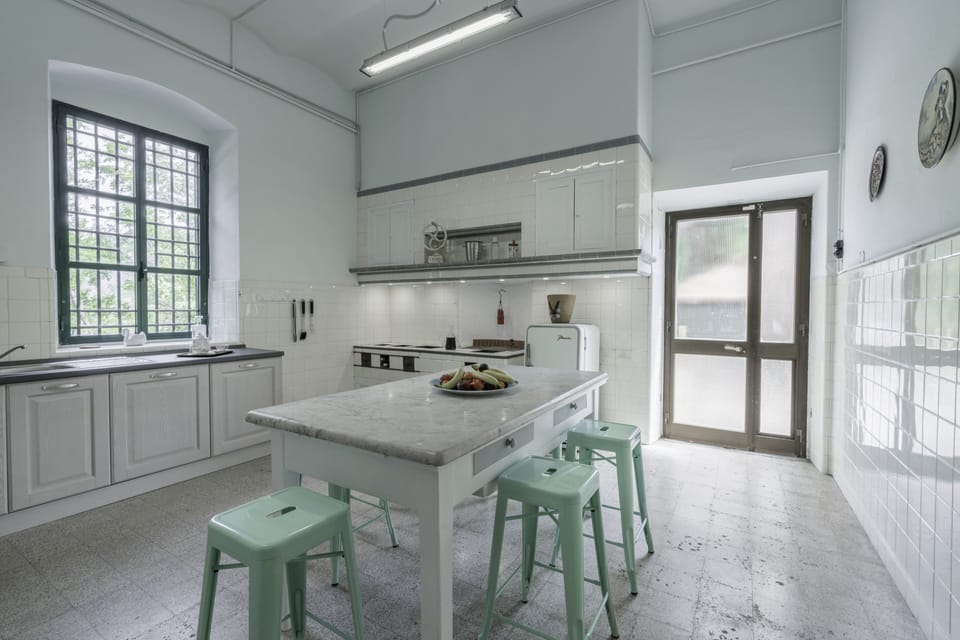 Villa | Private kitchen | Full-size fridge, microwave, oven, stovetop