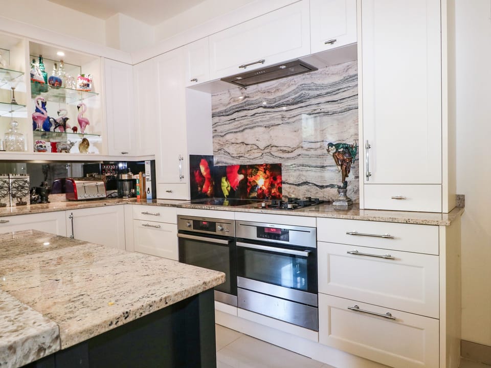 Fridge, dishwasher, electric kettle, toaster