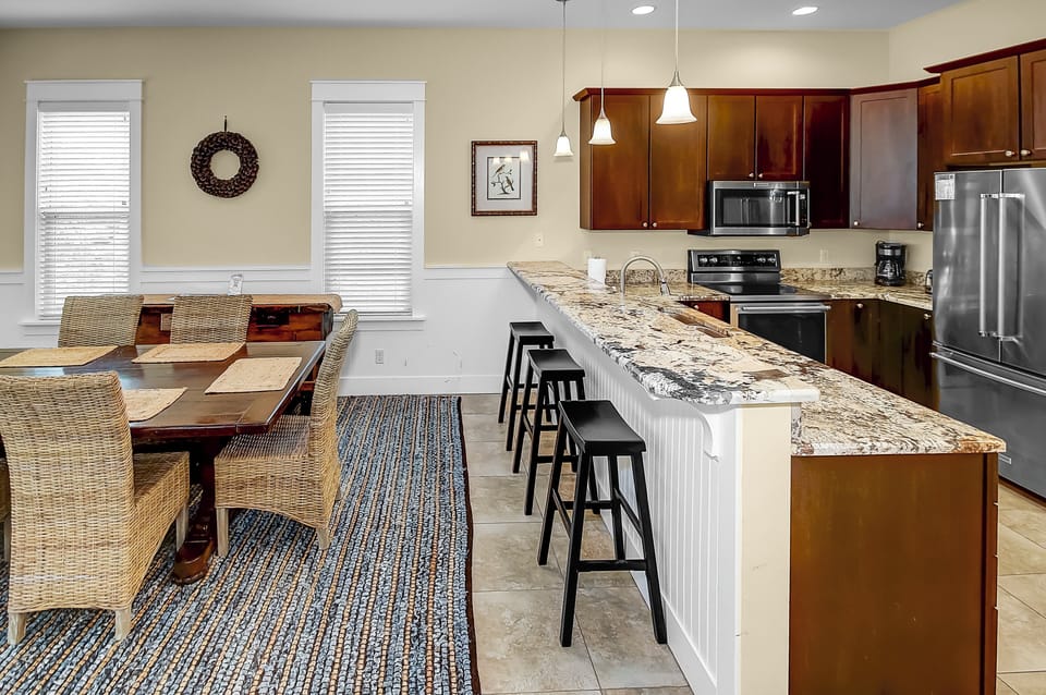House, Multiple Beds, Patio, Garden View | Private kitchen | Fridge, microwave, oven, stovetop