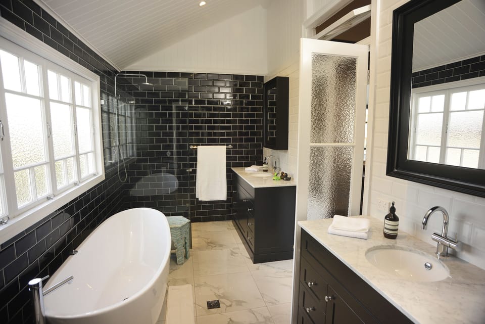 Superior Room | Bathroom