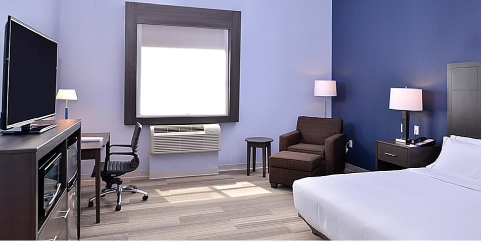 Standard Room | Desk, iron/ironing board, free cribs/infant beds, free WiFi