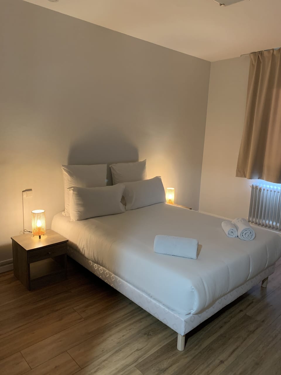 Business Room | Desk, blackout drapes, free WiFi, bed sheets