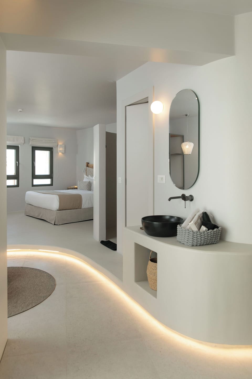 Premium Suite | Premium bedding, down comforters, pillowtop beds, in-room safe