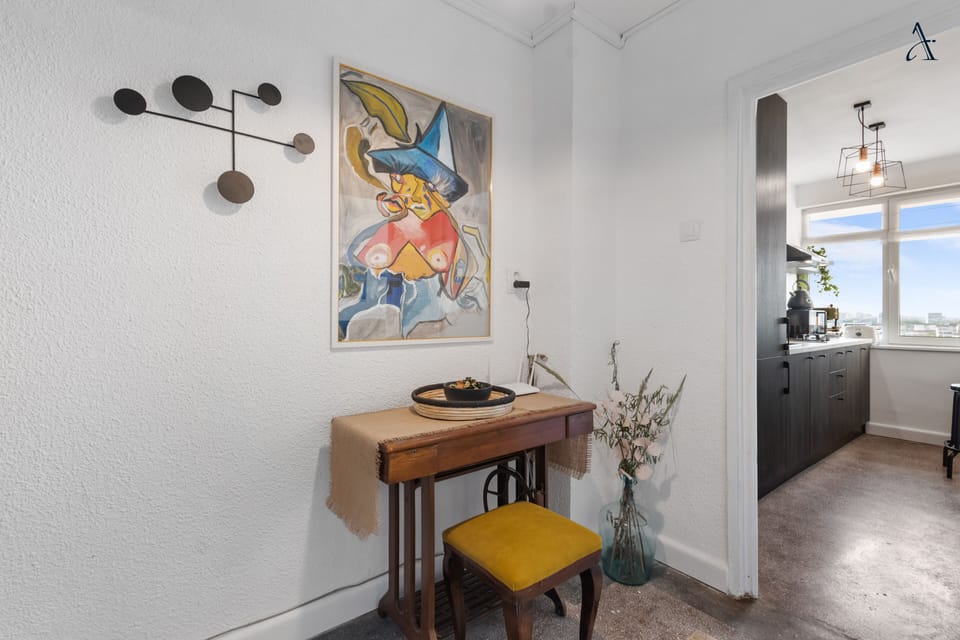 Executive Apartment | 1 bedroom, iron/ironing board, free WiFi