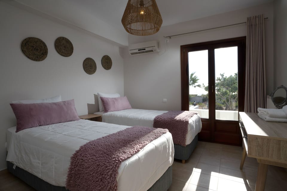 Comfort Villa | 3 bedrooms, in-room safe, iron/ironing board, free WiFi