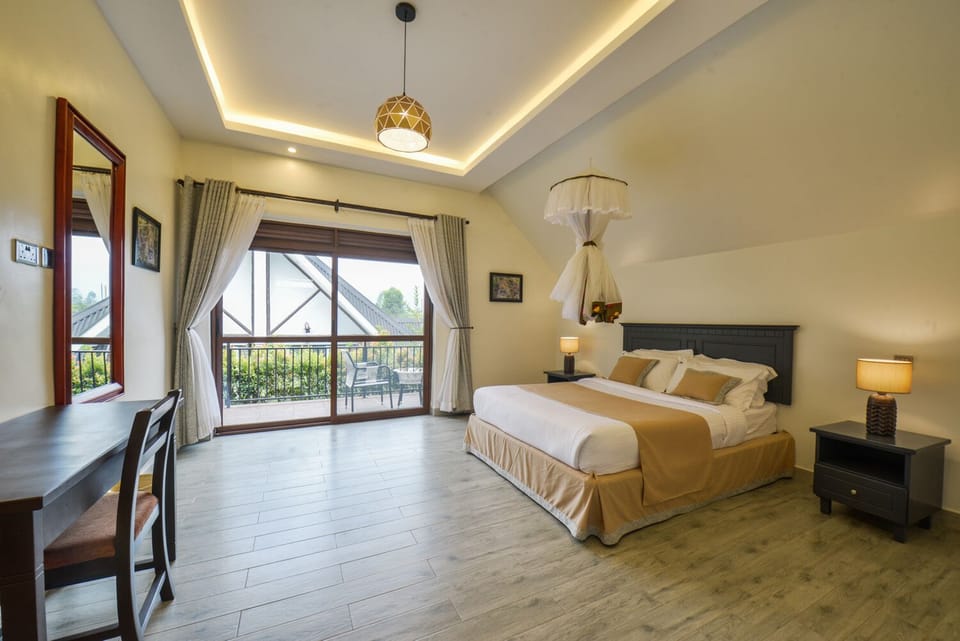 Individually furnished, desk, laptop workspace, bed sheets