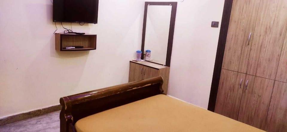 Standard Double Room | Free WiFi