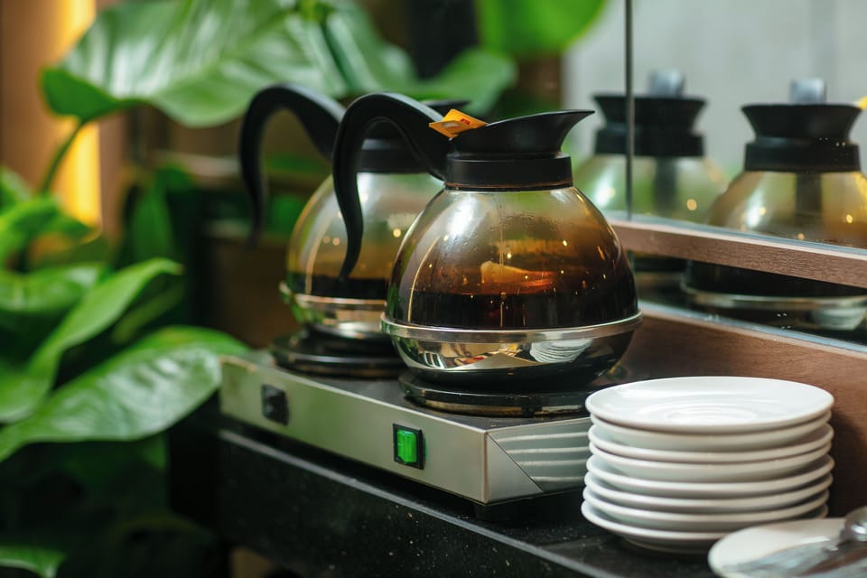 Free buffet breakfast on weekdays