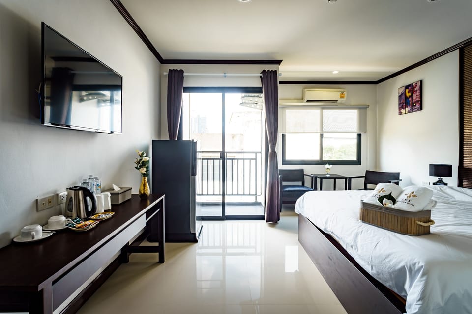 Basic Double Room | Desk, laptop workspace, soundproofing, free WiFi