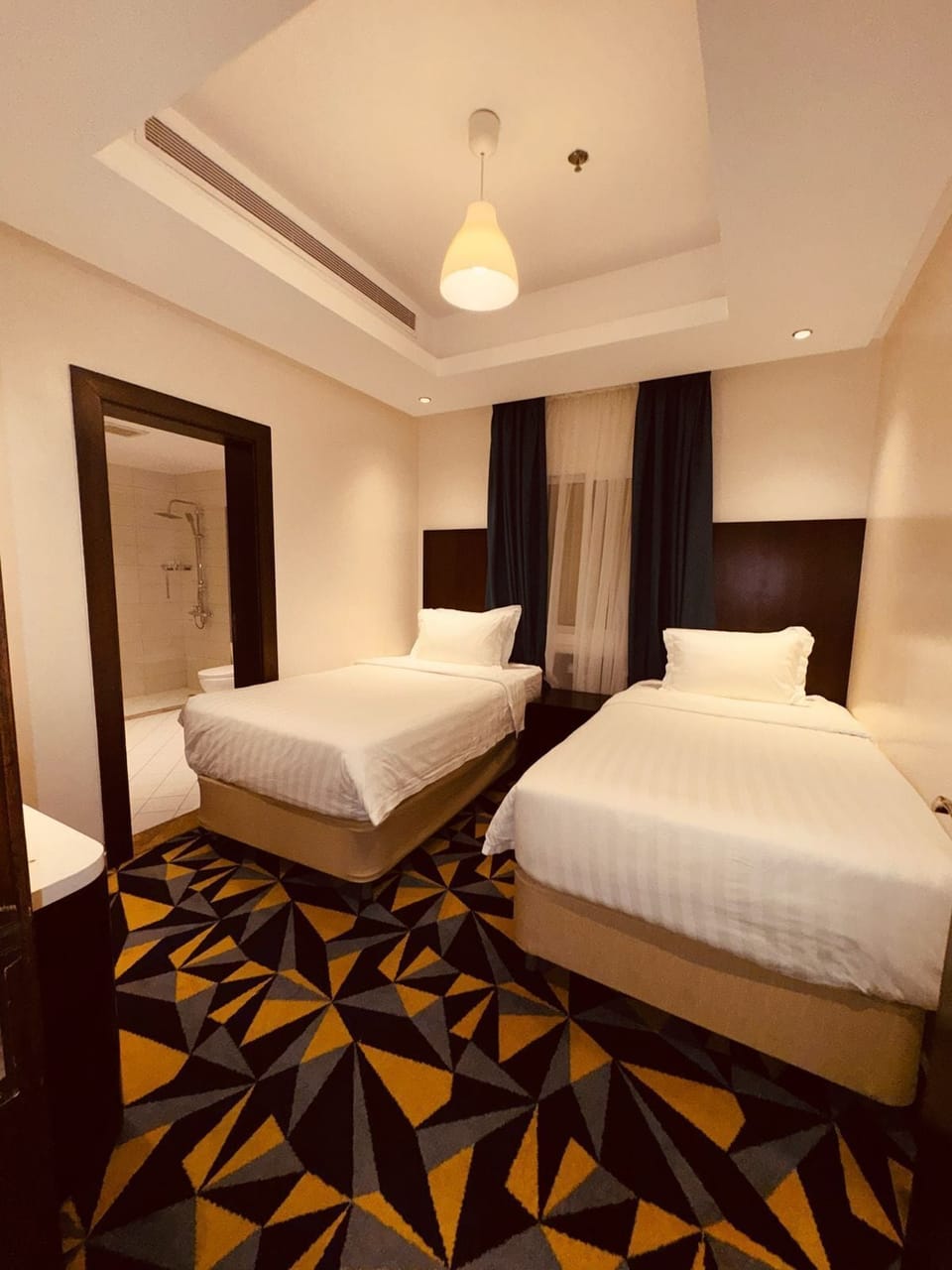Family Apartment | Hypo-allergenic bedding, pillowtop beds, in-room safe, desk