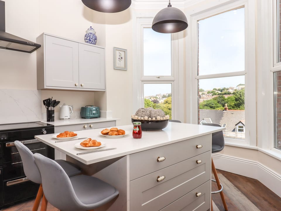 Fridge, dishwasher, electric kettle, toaster