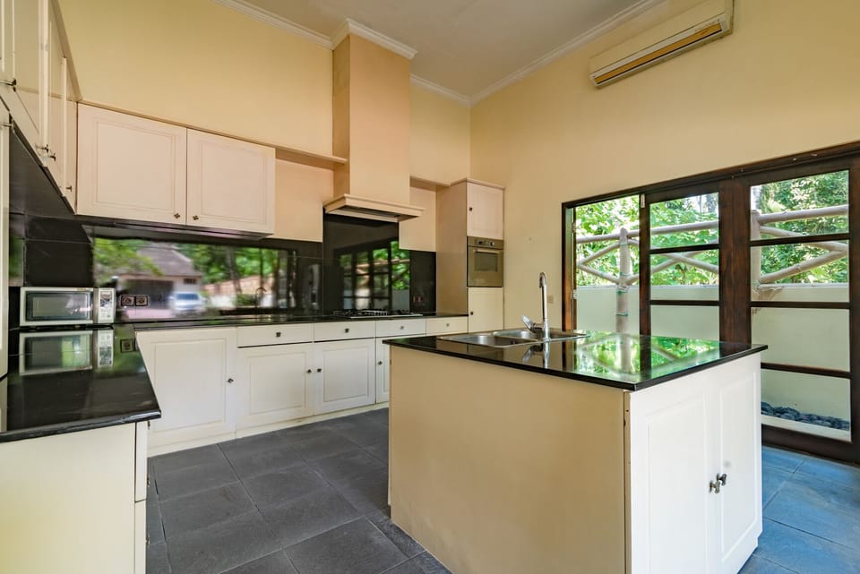 Fridge, microwave, toaster, rice cooker