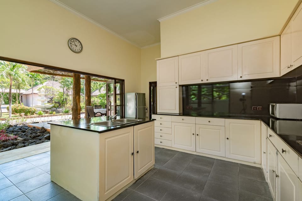 Fridge, microwave, toaster, rice cooker