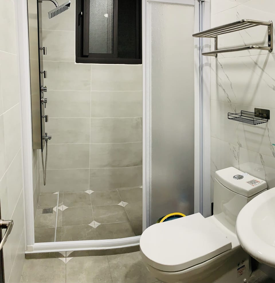 Comfort Double Room, 1 Double Bed, Mountain View | Bathroom | Slippers