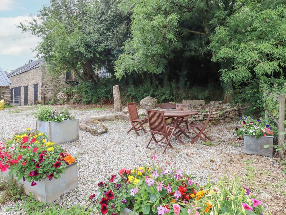Cottage | Outdoor dining