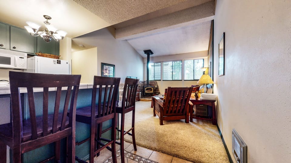 Condo, 1 Bedroom | Dining