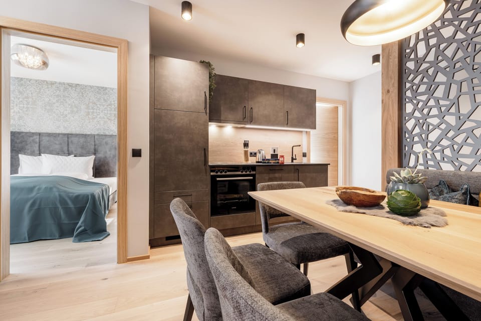 Family Apartment (incl. 130€ Cleaning Fee) | Living area | 110-cm Smart TV with cable channels