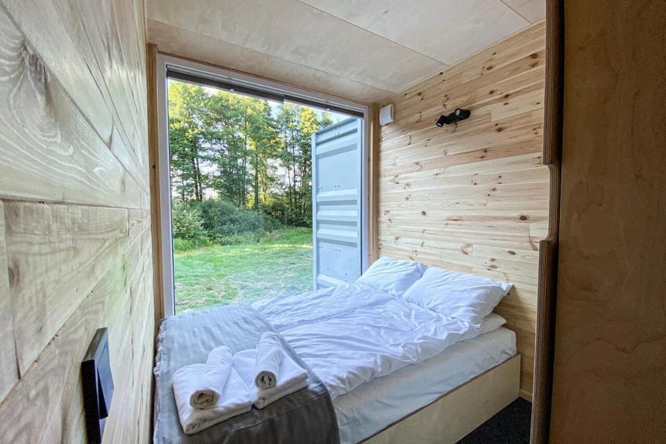 Classic Cabin | Hypo-allergenic bedding, in-room safe, desk, laptop workspace