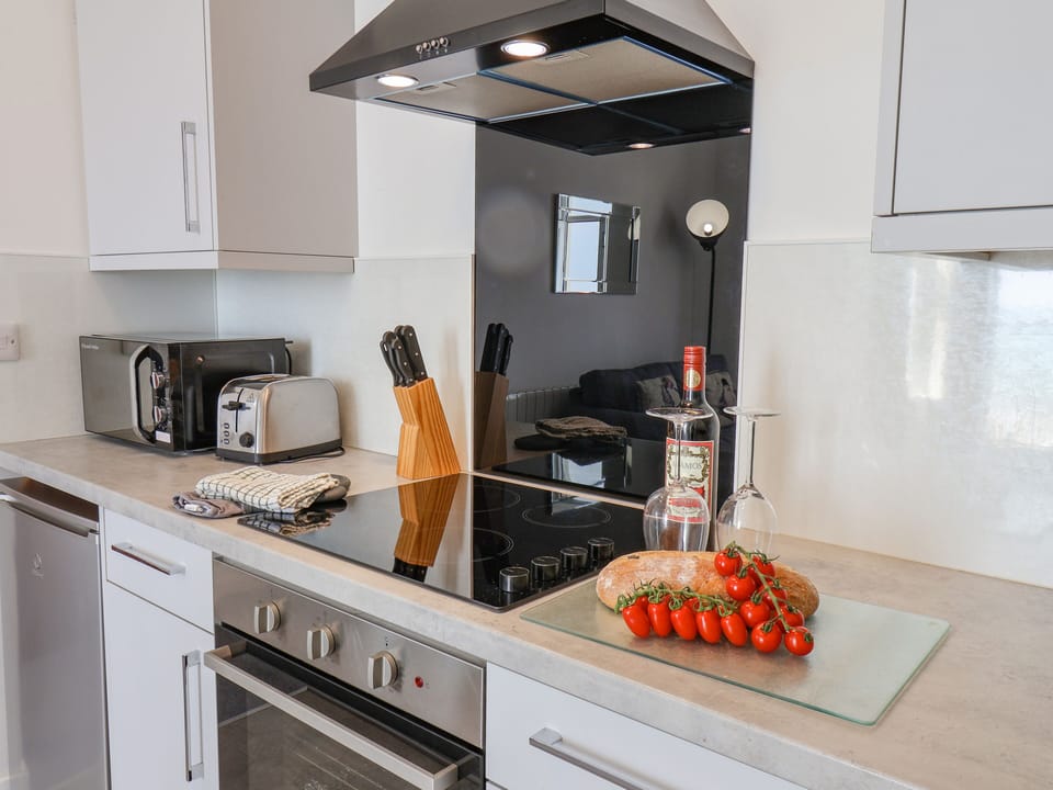 Cookware/dishes/utensils