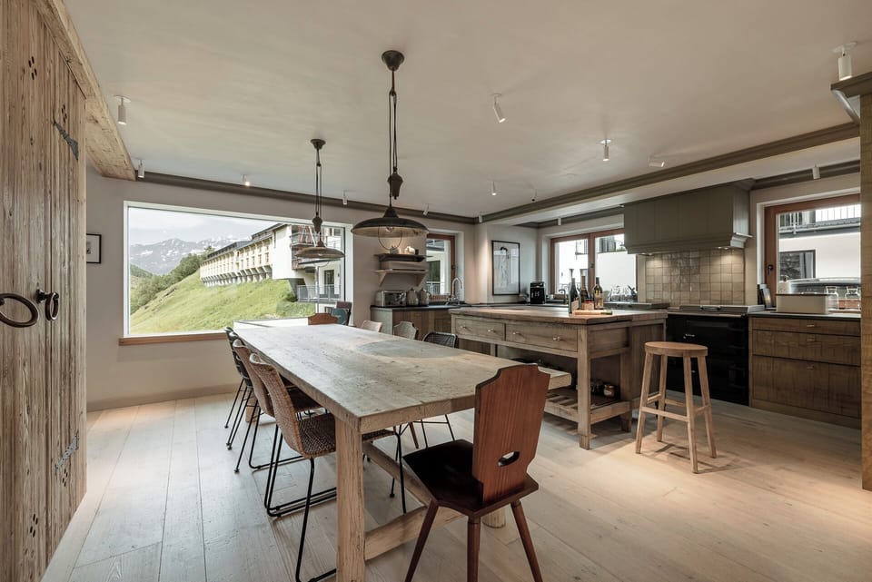 Luxury Suite, Mountain View | In-room dining