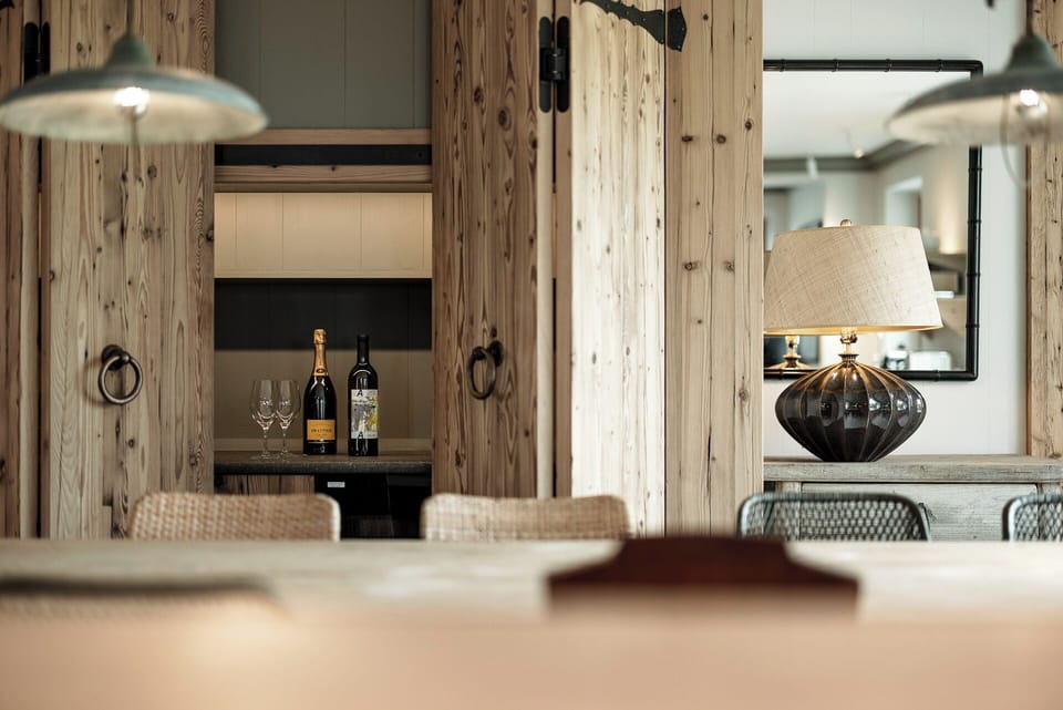 Luxury Suite, Mountain View | In-room dining