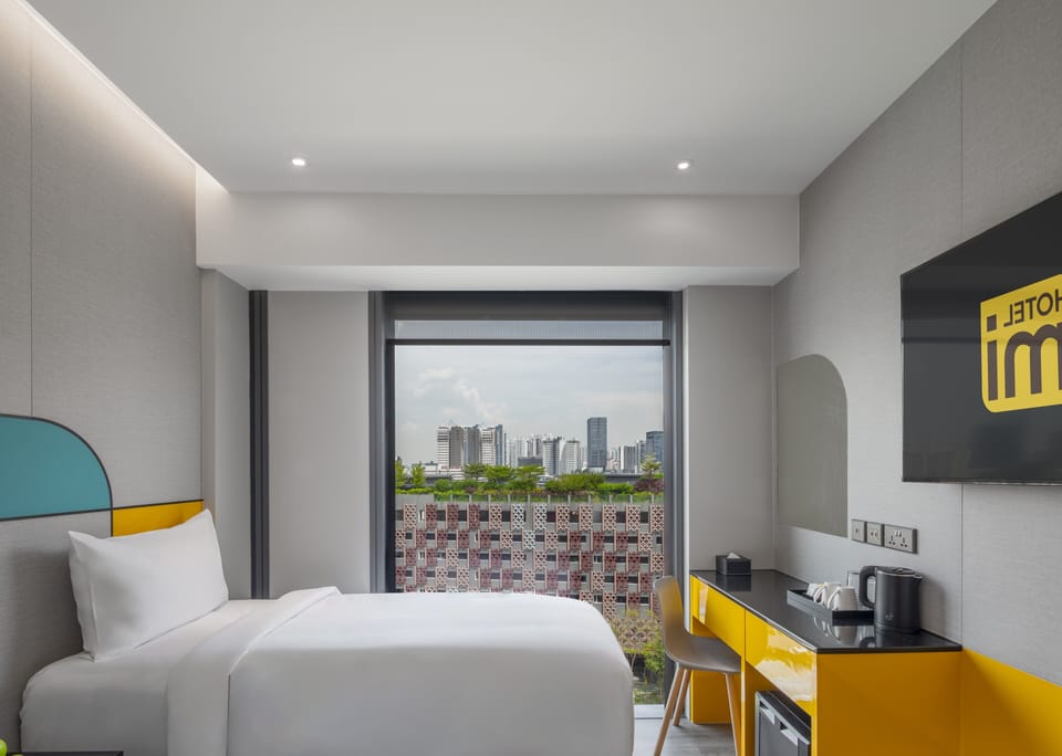 Superior Twin Room, City View | View from room