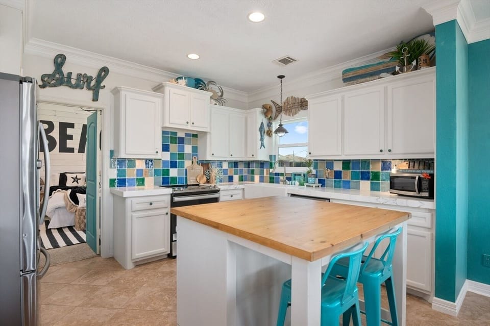 House, 3 Bedrooms | Private kitchen | Fridge