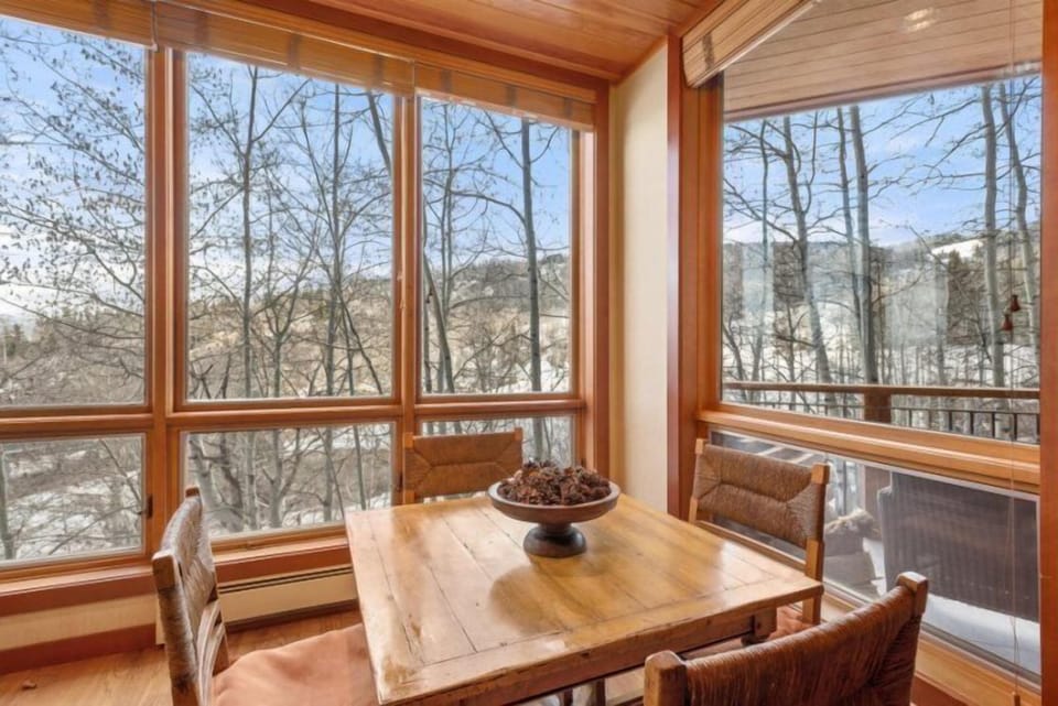 Condo (Ski In Ski Out 4 Bedroom Residence in) | Exterior