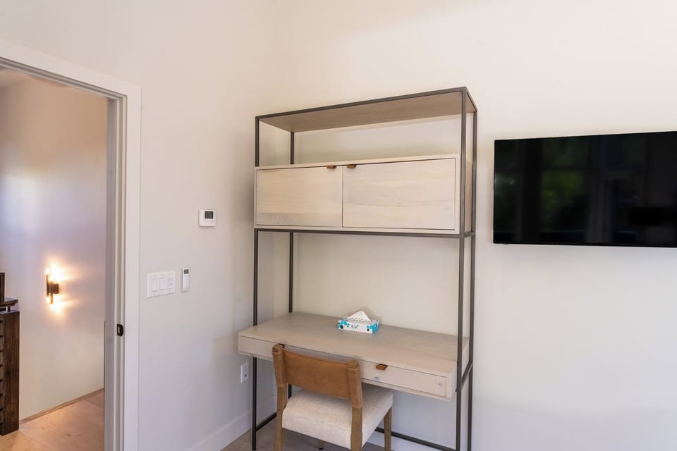 Studio (3 Bedrooms) | Property amenity