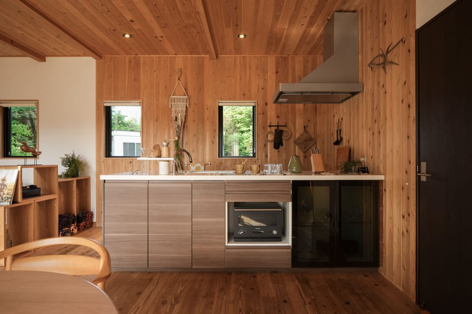 Family House | Private kitchen | Stovetop, electric kettle, eco-friendly cleaning products