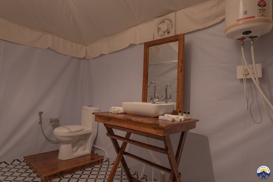 Luxury Tent | Bathroom