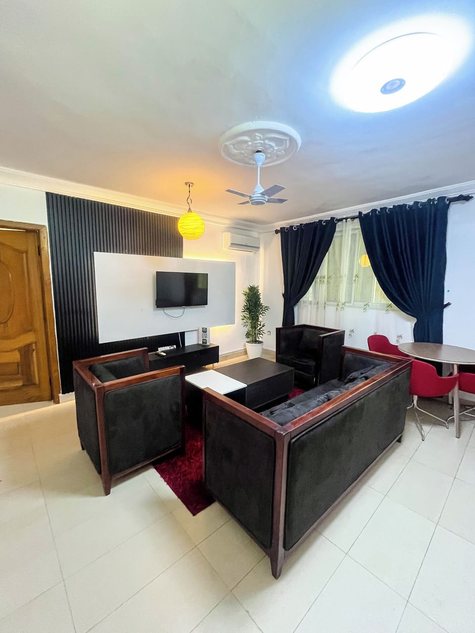 Standard Suite | Living area | 42-inch Smart TV with satellite channels