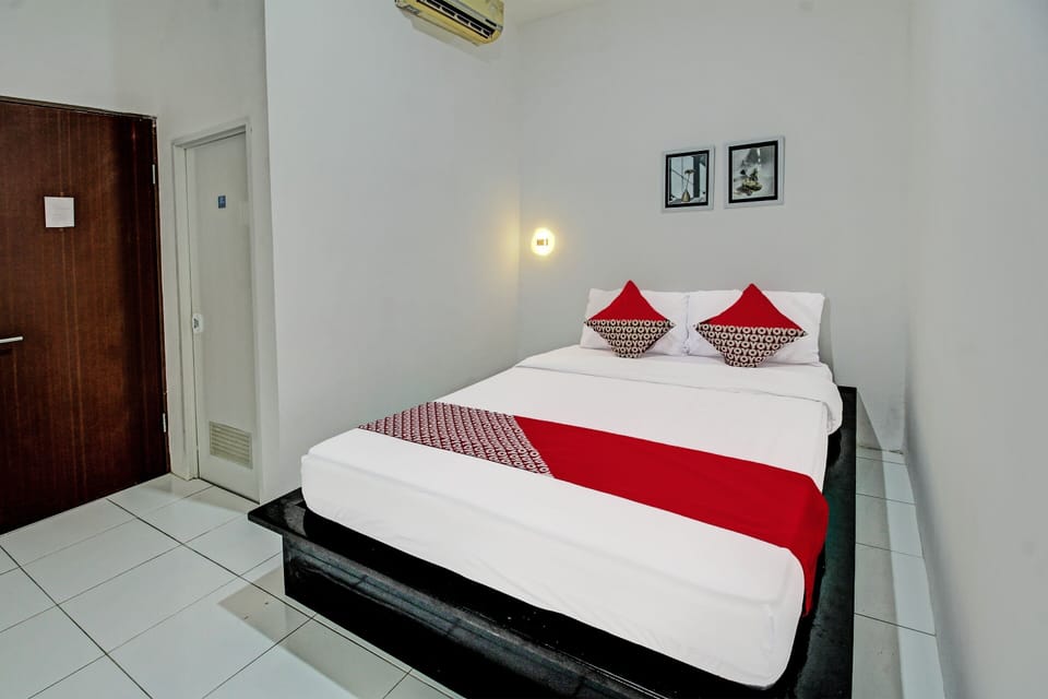 Standard Double Room | Free WiFi, bed sheets