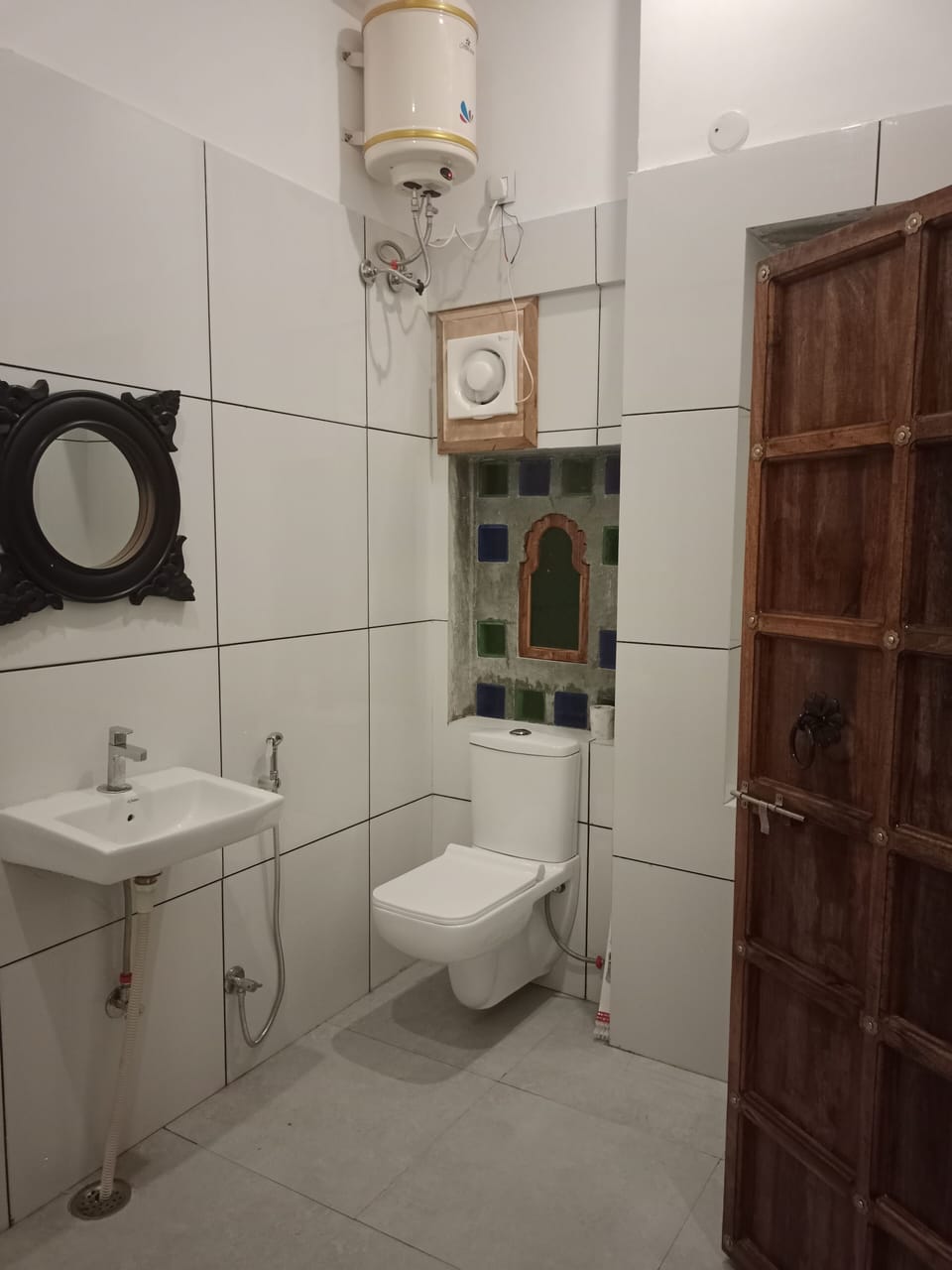 Free toiletries, hair dryer