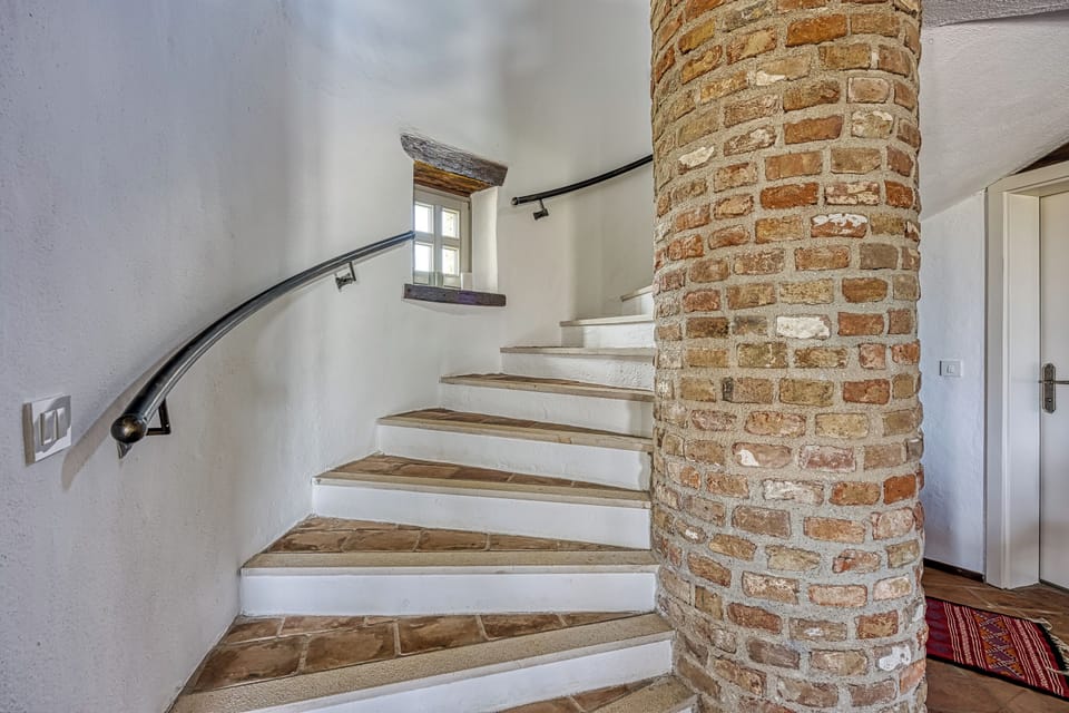 Luxury Villa, 4 Bedrooms, Balcony (Rustic Istrian Villa Amyra With Pool) | Staircase