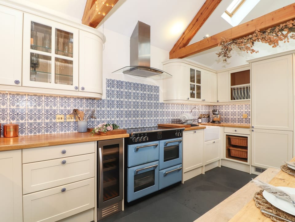 Fridge, dishwasher, electric kettle, toaster