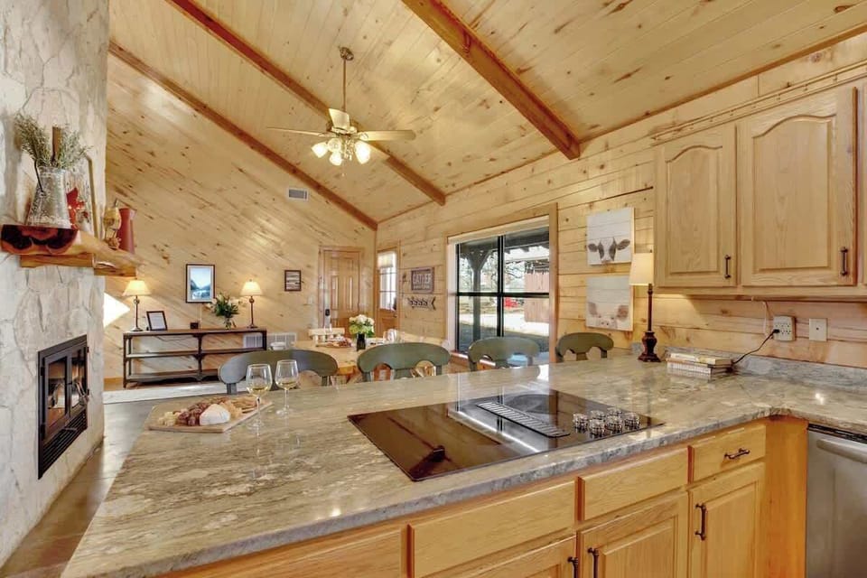 House, Multiple Beds, Hot Tub (157 Emil Eberle Rd) | Private kitchen | Coffee/tea maker