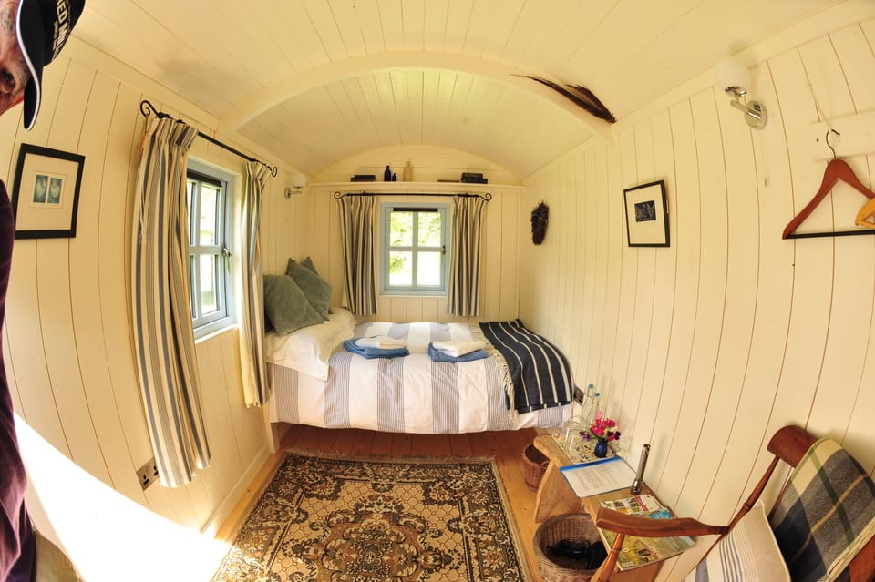 Comfort Cabin, 1 Bedroom, Shared Bathroom, Mountain View | 1 bedroom, premium bedding, down comforters, individually decorated