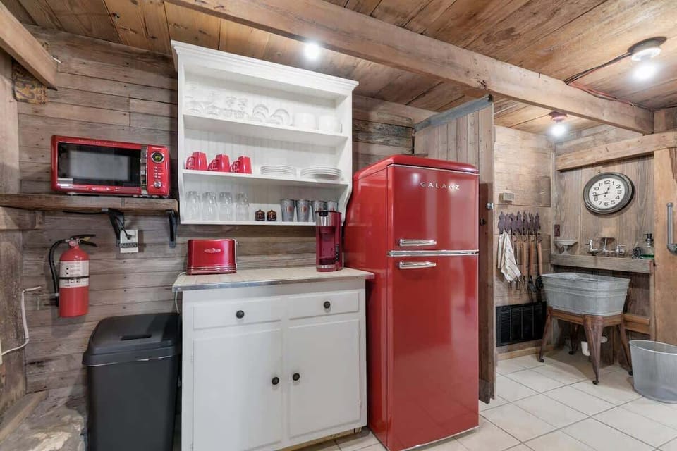 Cabin, Multiple Beds, Patio (3499 W US Hwy 290) | Private kitchen | Coffee/tea maker