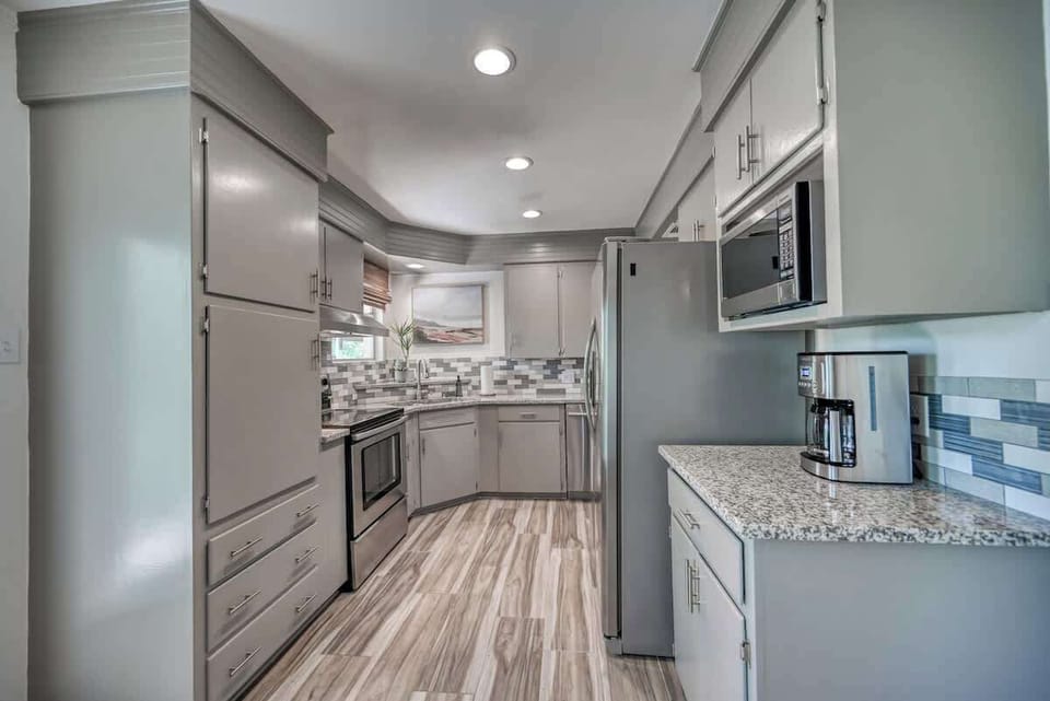 House, Multiple Beds, Patio (644 Cypress Ridge) | Private kitchen | Coffee/tea maker, electric kettle
