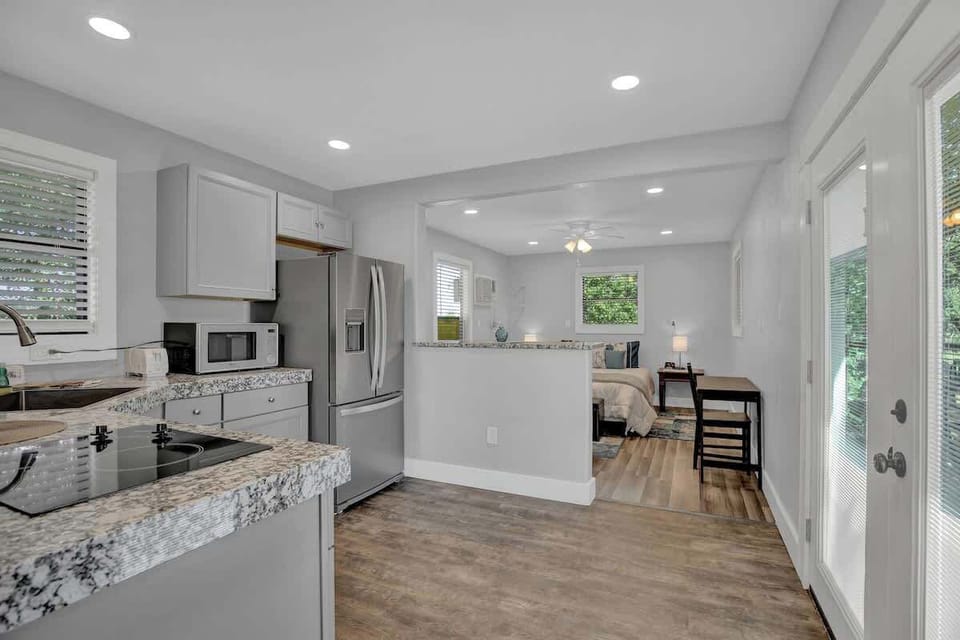 House, 1 Queen Bed, Patio (682 Old Comfort Gst) | Private kitchen | Coffee/tea maker