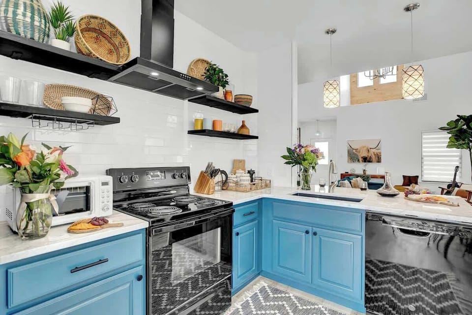 House, Multiple Beds, Hot Tub (510 Mueller St #13) | Private kitchen | Coffee/tea maker