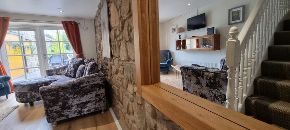 Cottage | Living area