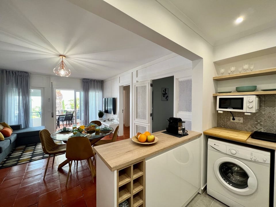 Apartment, 2 Bedrooms, Pool Access | Private kitchen | Coffee/tea maker, microwave, oven, electric kettle