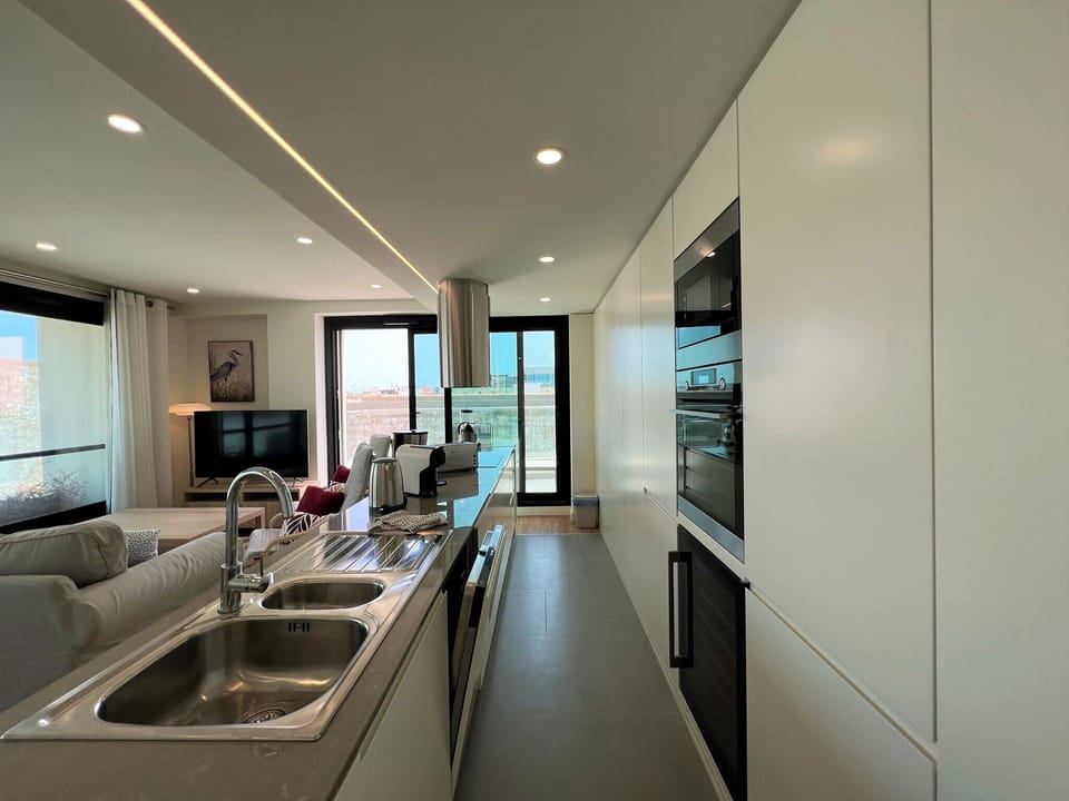 Apartment, 2 Bedrooms, 2 Bathrooms | Private kitchen | Microwave, oven, dishwasher, coffee/tea maker