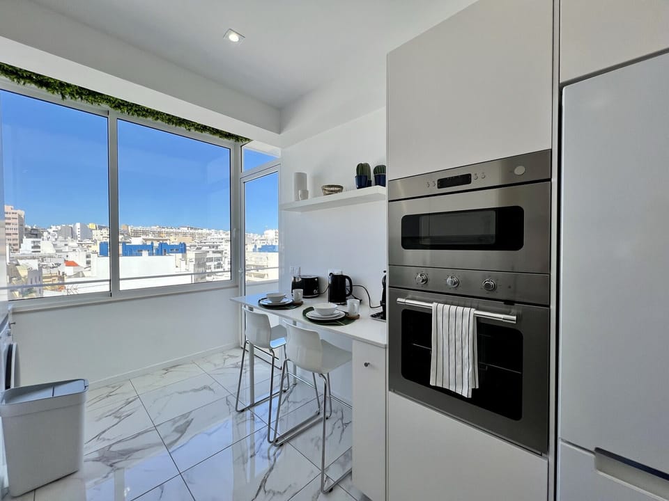 Apartment, 3 Bedrooms, Terrace | Private kitchen | Microwave, oven, dishwasher, coffee/tea maker